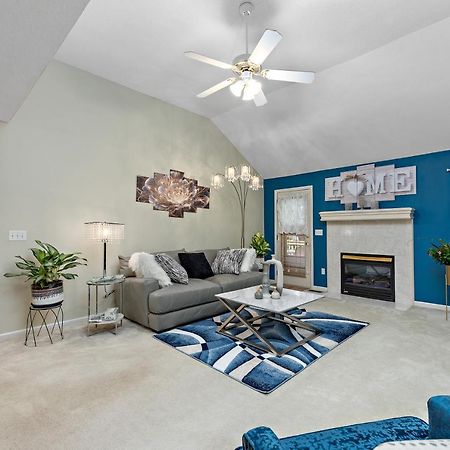 Beautiful Townhome, 11 Minutes To Downtown, Kcmo. Kansas City Exterior photo