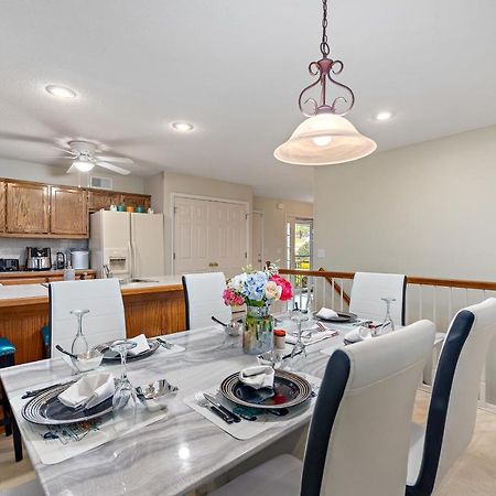 Beautiful Townhome, 11 Minutes To Downtown, Kcmo. Kansas City Exterior photo