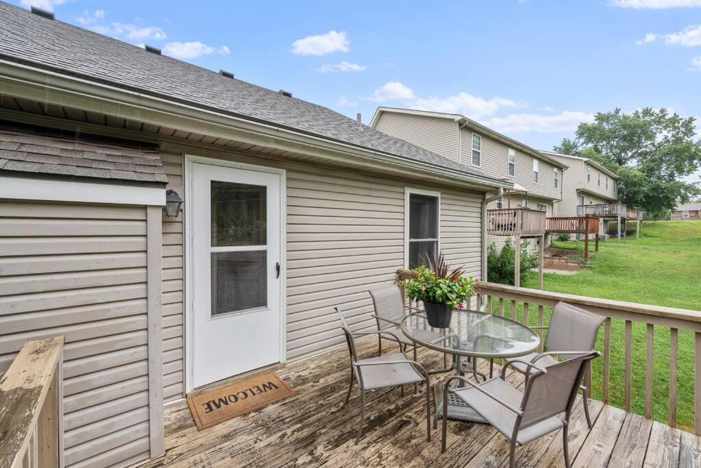 Beautiful Townhome, 11 Minutes To Downtown, Kcmo. Kansas City Exterior photo